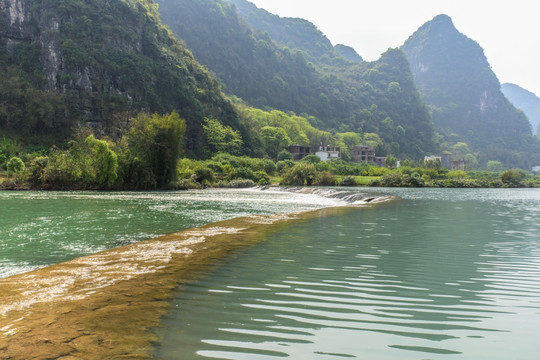 广西阳朔遇龙河风光