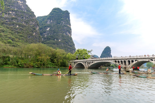 广西阳朔遇龙河风光