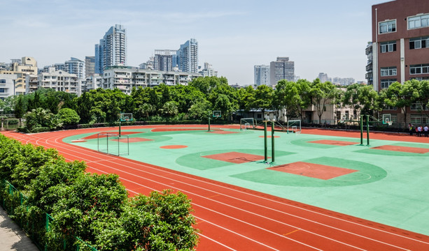 学校运动场跑道