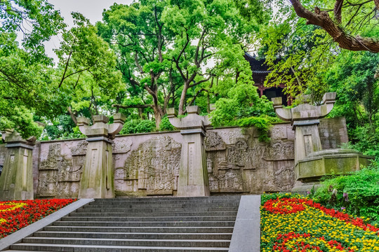 花岗岩浮雕 擎天柱