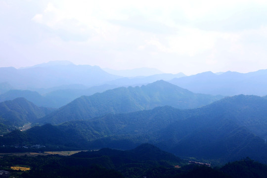 黄山石门峡群山风光