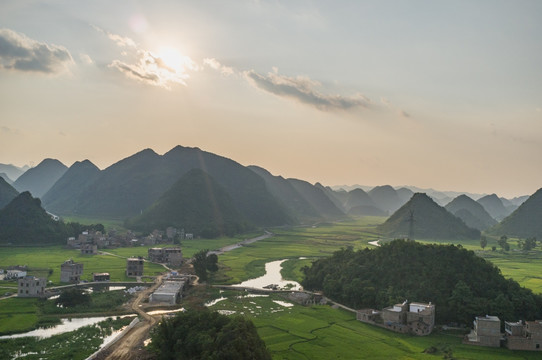 夕阳下的田园