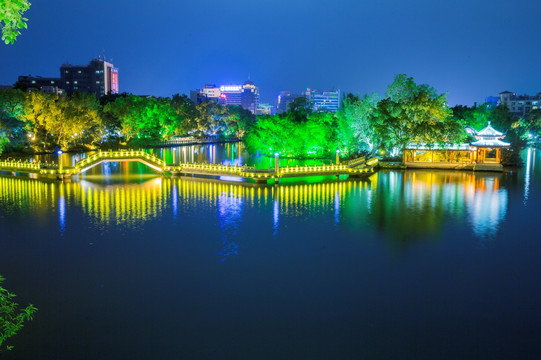 水上桥梁 融湖景区 两江四湖