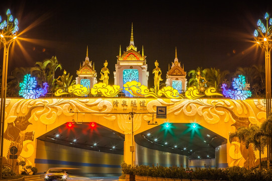 景洪市清泉隧道夜景