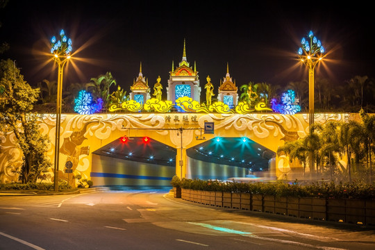 景洪市清泉隧道夜景