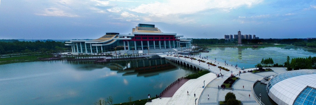 曹禺大剧院