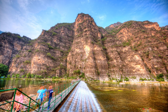 东湖港景区 高山流水 拒马河