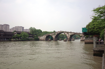 运河拱宸桥