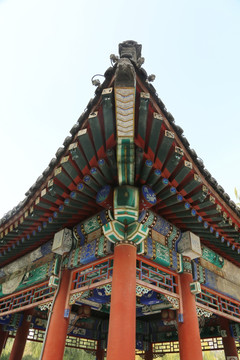 传统中式卯榫结构屋檐