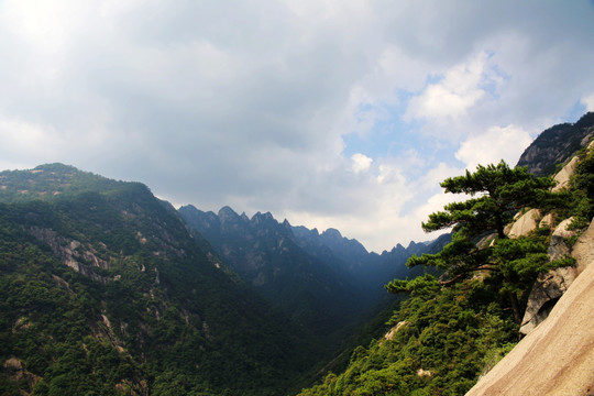 黄山石门峡风光