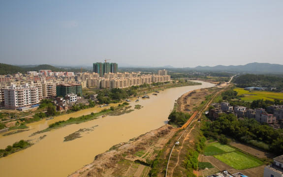 一河两岸 丹江 河畔