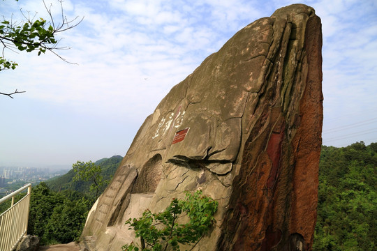 山石 山顶 巨石