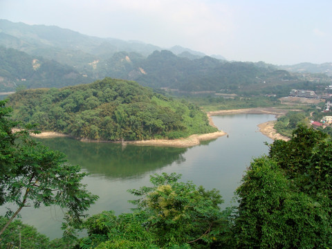 鲤鱼潭水库