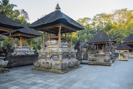 圣泉寺寺