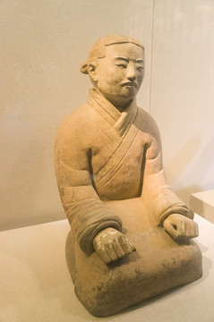 陕西西安文物跽坐陶俑