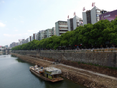 江边风景