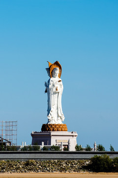 水上观音塑像