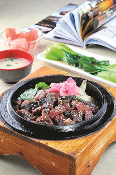 韩式碗烧牛肉饭