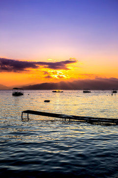 抚仙湖晨曦