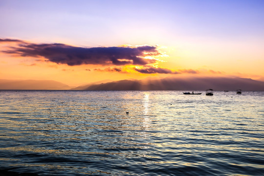 抚仙湖晨曦