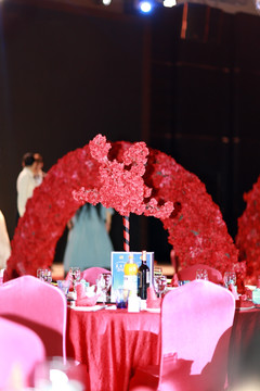 红黑主题婚礼装饰