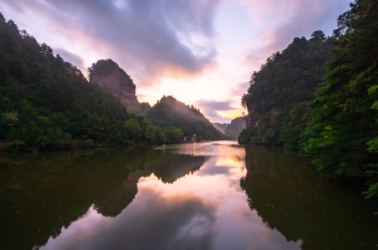 天水仙人崖仙人湖