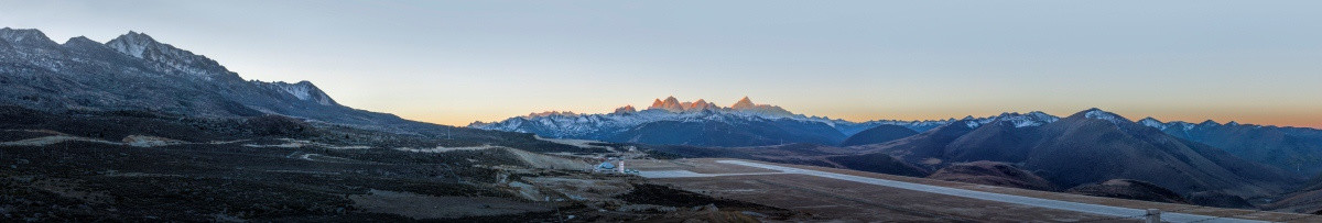 贡嘎山 全景图