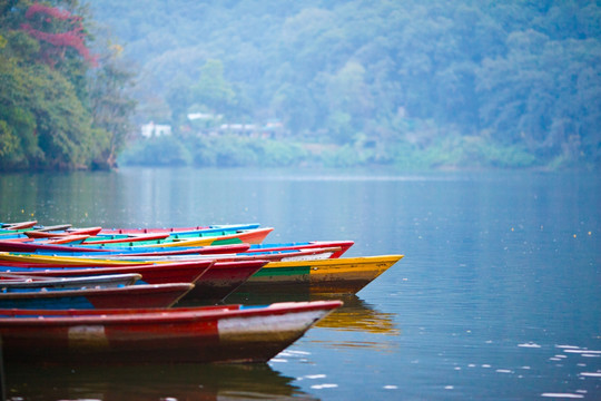 尼泊尔 博卡拉 费瓦湖泛舟