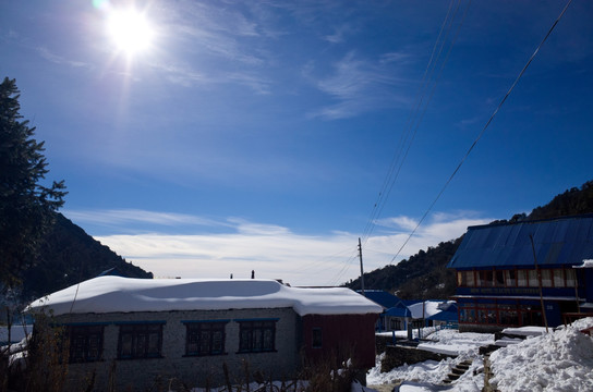 尼泊尔徒步 大雪之后