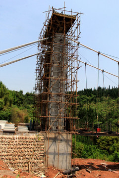 吊桥 桥柱 干挂装饰架