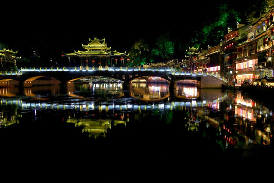 凤凰古城 夜景