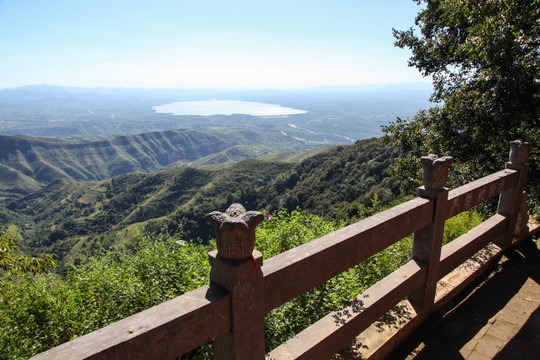 九皋山