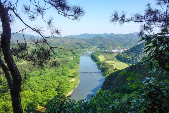 鼎湖峰