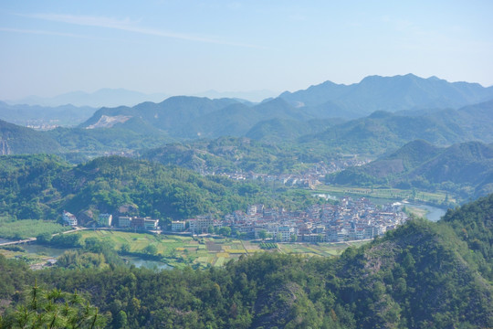 鼎湖峰