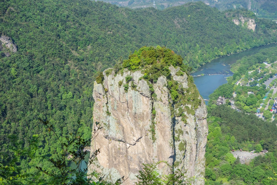 鼎湖峰