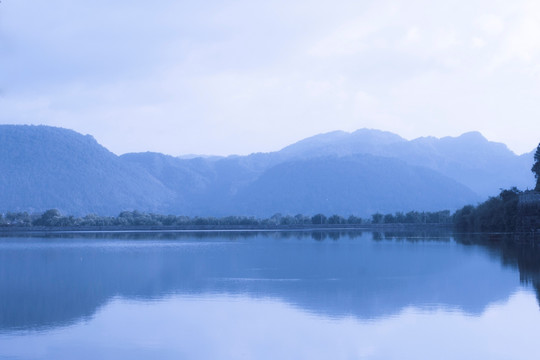 水墨山水