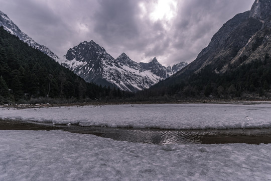 毕棚沟冰雪世界