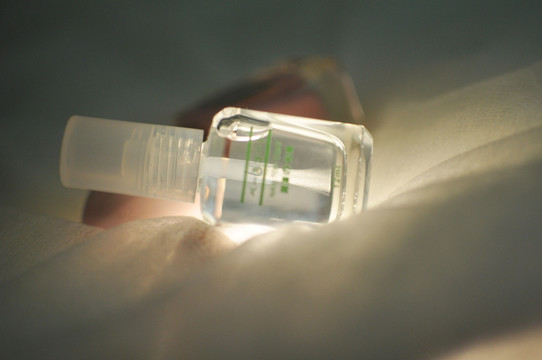 光照透明玻璃瓶的指甲油
