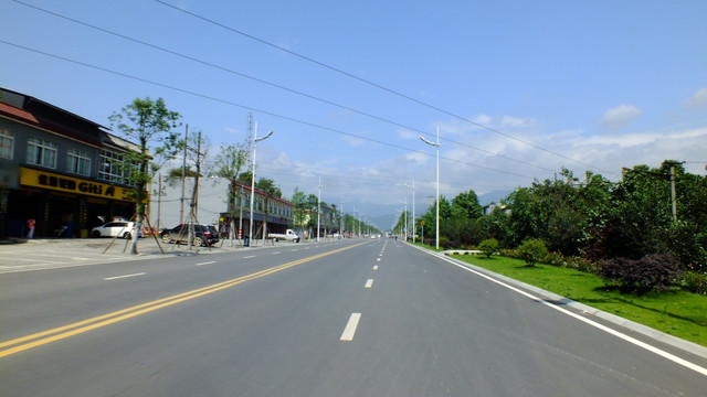 小镇道路