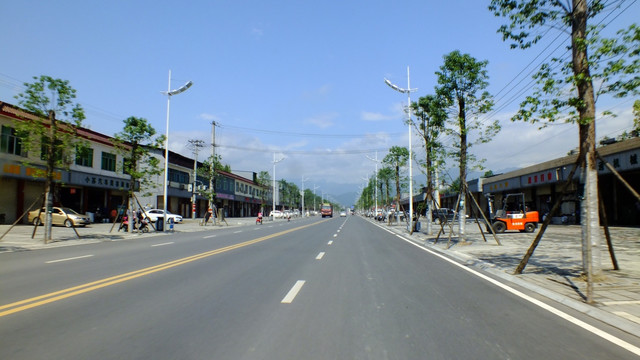 小镇道路