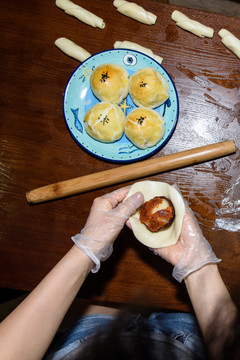 蛋黄酥制造