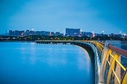 深圳湾观海栈桥夜景