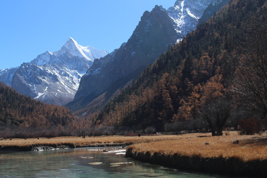 高山湖泊