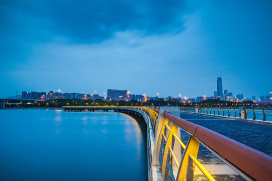 深圳湾观海栈桥夜景