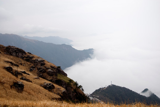 高山草原云雾武功山