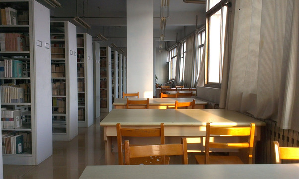 滨州学院图书馆