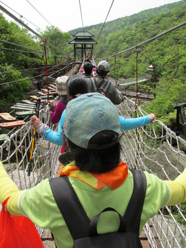 过吊桥 旅游景点