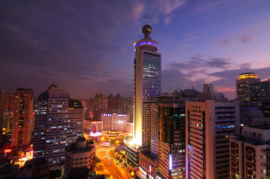 深圳城市风光夜景彭年酒店