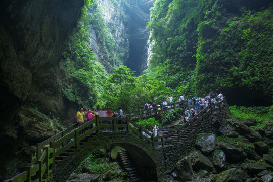 重庆武隆天坑地缝