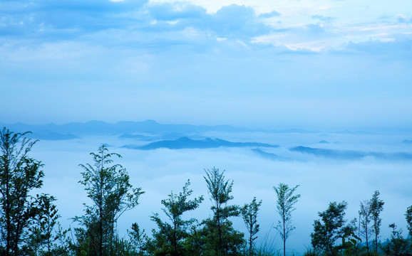 云海 洛阳山